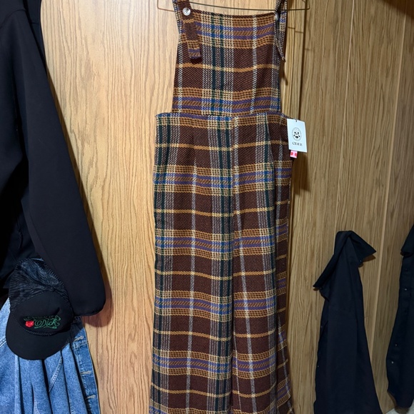 New with tags L plaid overalls - Picture 4 of 4